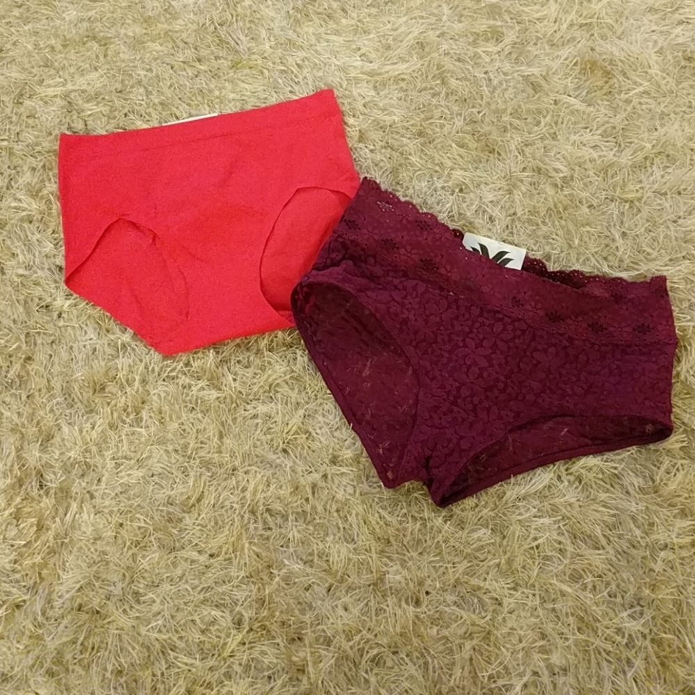 Size Small, NWT Wacoal panties
